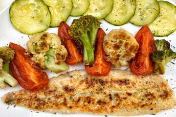 Grilled fish with vegetables