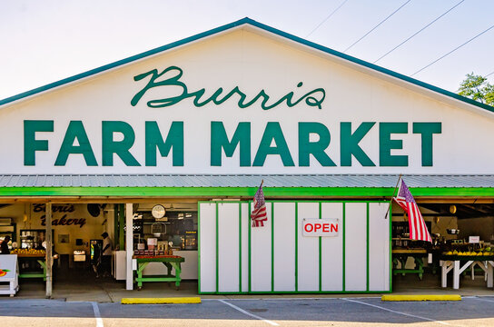 Burris Farm Market in Loxley Alabama