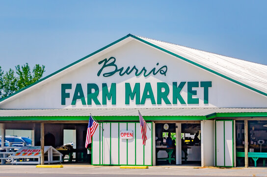 Burris Farm Market in Loxley Alabama