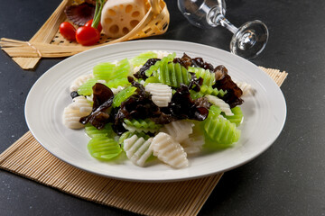 Stir-fried black fungus, lettuce and yam