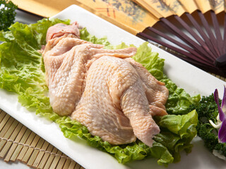 Hot pot ingredients: half a three-yellow chicken