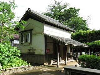 世田谷区の岡本公園民家園にある旧浦野家住宅土蔵