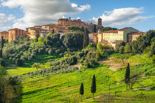 Lari old village skyline and the surrounding countryside. Casciana Terme Lari, Tuscany, Italy