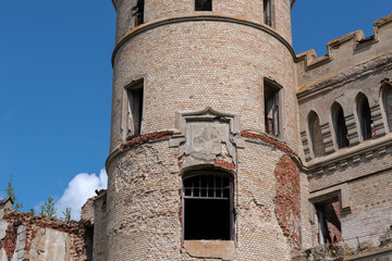 A fragment of the ruins of a manor house in the estate of Vladimir Khrapovitsky. Muromtsevo, Vladimir region, Russia