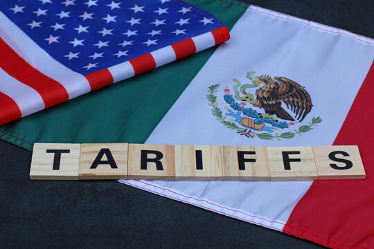 Flag of the USA and Mexico with the text Tariffs.