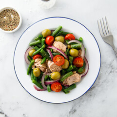Nicoise salad with tuna and green bean