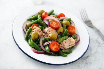 Nicoise salad with tuna and green bean