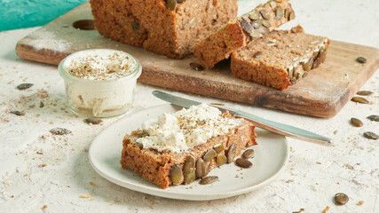Roggen-Schrot Brot