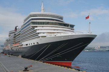 Classic ocean liner cruiseship cruise ship Elizabeth in port of Busan Pusan, South K with...