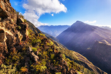 Aussicht in Richtung des Nationalparks Caldera de Taburiente auf der kanarischen Insel La Palma © Ralf Geithe