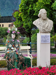 Figuren aus Blumen in der Passerpromenade, Blumenbeet, Meran, Südtirol, Italien, Europa