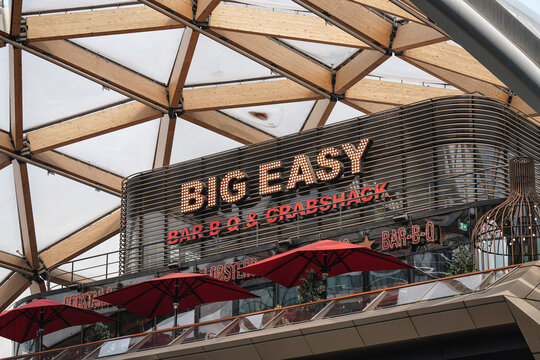 Big Easy, Crossrail Railway Station (Elizabeth Line) Development Facade, Canada Square, Canary Wharf North Dock, East London Docklands, England, UK, June 2025