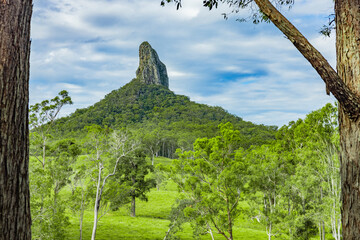 Mount Coonowrin im Glass House Mountains National Park
