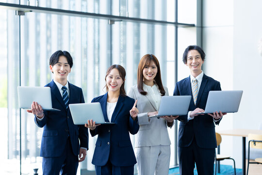 ITコンサルタント　撮影協力:スカパー東京メディアセンター