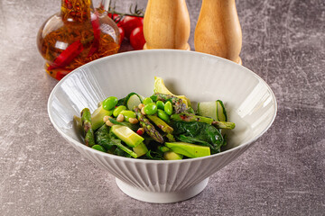 Vegetarian green salad with asparagus and avocado