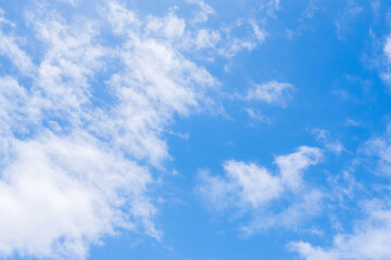 雨上がりの澄んだ青空と白い雲105