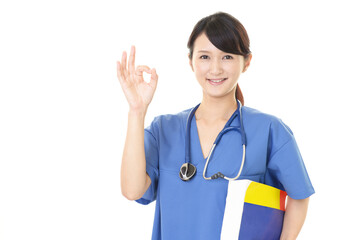 笑顔の女医
