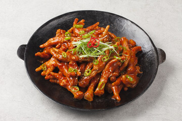  Chicken feet is a dish made with seasonings such as gochujang and red pepper powder.