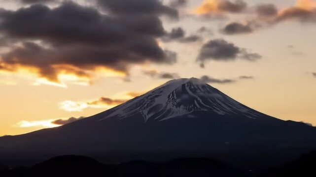 4k time lapse video of Mount Fuji and sunrise