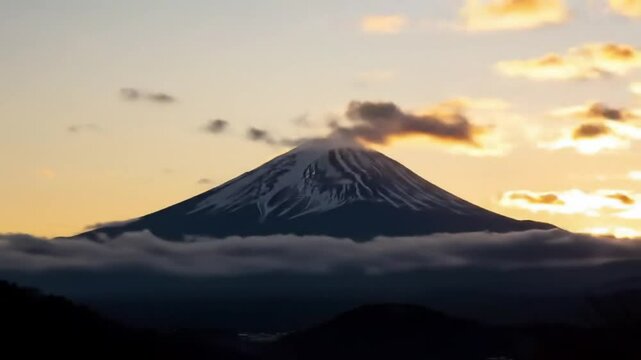 4k time lapse video of Mount Fuji and sunrise