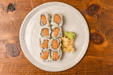 Spicy tuna sushi roll