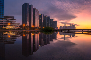 Fototapeta premium Sunset in Saigon center, Ho Chi Minh city, Vietnam. Photo taken on january 2025.