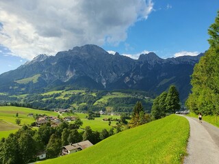 Das Birnhorn, 2626 m, oberhalb Leogang in Tirol ist Ziel schwieriger Bergwanderungen und Klettersteigbegehungen