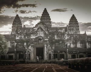 Obraz premium Ancient temples of the abandoned city of Angkor, near the city of Siem Reap, Cambodia