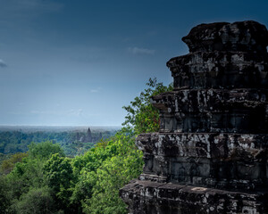 Obraz premium Ancient temples of the abandoned city of Angkor, near the city of Siem Reap, Cambodia