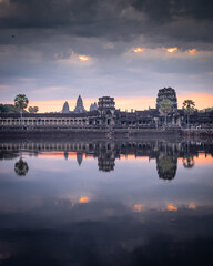 Obraz premium Ancient temples of the abandoned city of Angkor, near the city of Siem Reap, Cambodia