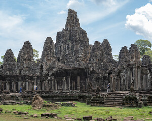 Obraz premium Ancient temples of the abandoned city of Angkor, near the city of Siem Reap, Cambodia