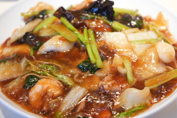 Chinese Food, Stir Fried Noodle with Thick Sauce on top   - 中華料理 あんかけ焼きそば