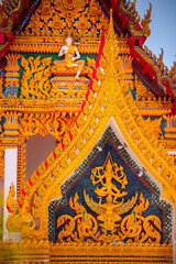 Obraz premium Wat Buddhist Nai Harn temple in Phuket island, Thailand on sunset