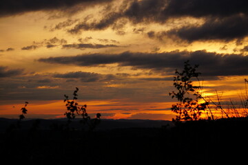 Dramatischer Sonnenuntergang