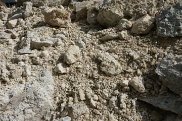 Tas de gravats de démolition