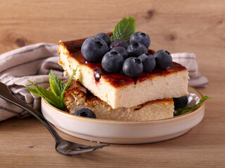 Cheesecake slices with blueberry