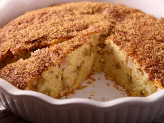 Rhubarb and cinnamon cake
