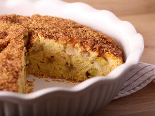 Rhubarb and cinnamon cake