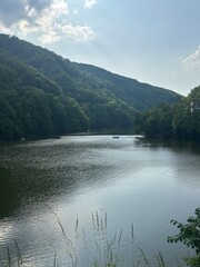 Naklejka premium lake and mountains