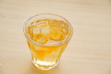 氷の入ったアイスティー　イメージ