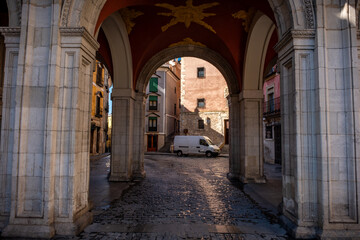 Vista de la ciudad medieval de Cuenca, situada en los acantilados en España.	
