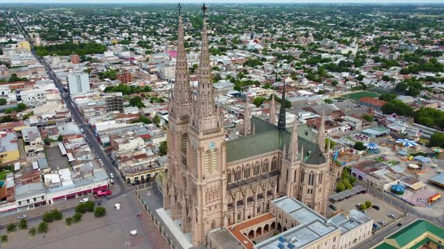 Flying my drone around the Basilica of Lujan in Buenos Aires. 14.05.25