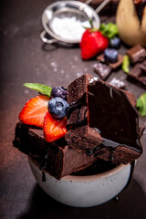 Dark chocolate brownies with berry