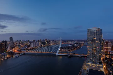 Wandcirkels Erasmusbrug Erasmusbrug in Rotterdam at night  © Igor
