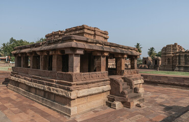 Aihole is the largest archaeological complex of stone and cave temples of the 4th12th centuries. India.