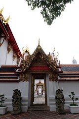 Obraz premium Wat Pho or Pho temple, an ancient temple, Buddha, Wat Phra Chetuphon Wimon Mangkhalaram, Buddhism, religion, architecture, exterior, Bangkok, Thailand, Thailand Destination