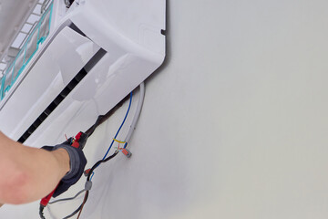 Installing a Wall Mounted Air Conditioning Unit in your home for better cooling comfort