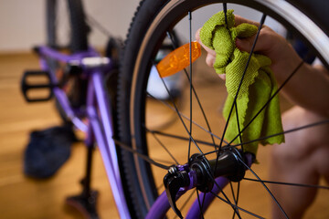 Fototapeta premium Important Steps for Effectively Cleaning and Properly Maintaining a Bicycle Wheel