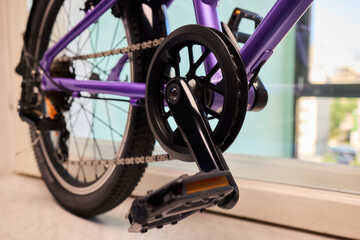 Detailed Close Up of a Modern Bicycle Gear System, Highlighting Its Components and Design