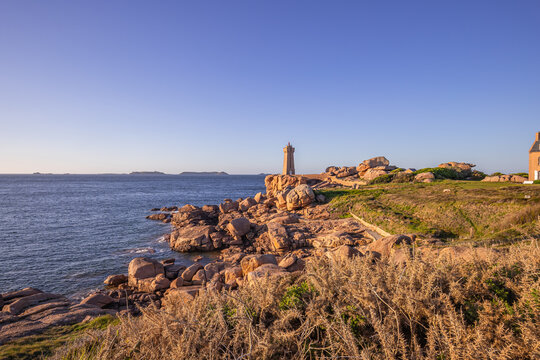 Fototapeta Ploumanac'h Lightouse of Mean Ruz, cotes-d'armor, brittany, france